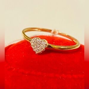 ✨14 K gold Heart Ring with Diamonds 💎. Size 8.5